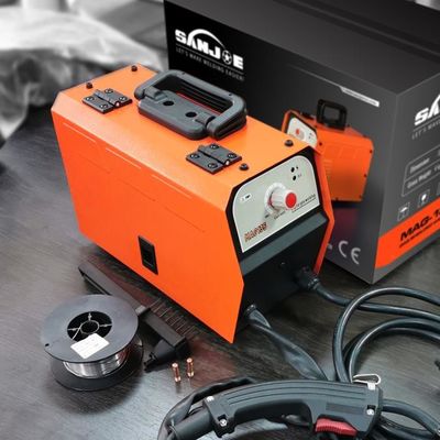 Безгазовый сварочный аппарат MAG Mini 100A Сварочный аппарат с флюсовым сердечником MAG135 Управление одной ручкой